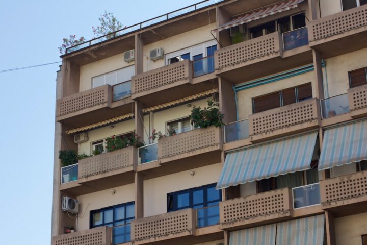 Balkon Dekorasyonu Fiyatları: Uygun Fiyata Şık Bir Mekan Nasıl Yaratılır?